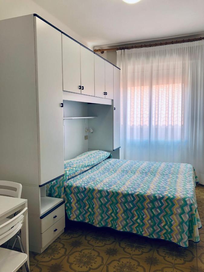 Albergo Elena Garni Caorle Bagian luar foto