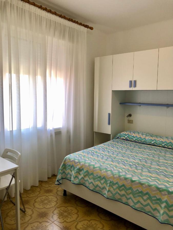 Albergo Elena Garni Caorle Bagian luar foto