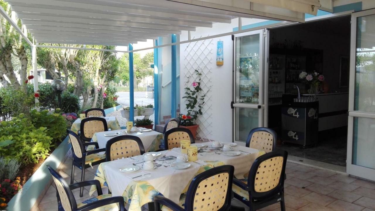 Albergo Elena Garni Caorle Bagian luar foto